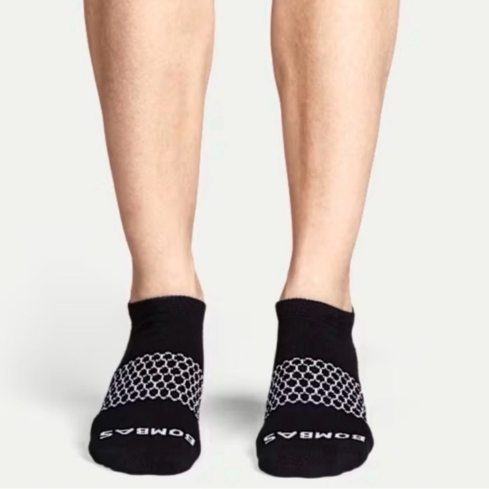 4 for less than the price of 1! NWT 4-pack Bombas Ankle Socks / FIRM PRICE / Med - Picture 2 of 5